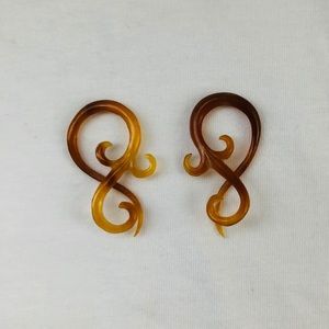 Unique amber colored earrings, size 8 gauge